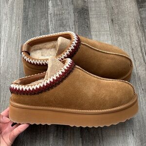 Steve Madden Tan Slip-On Women's Slippers